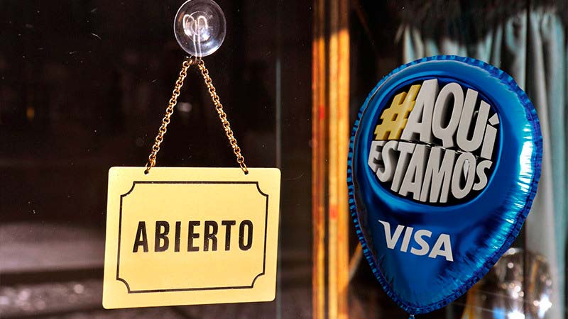 tiendas-800x450-60k Puerta de negocio con cartel "abierto"